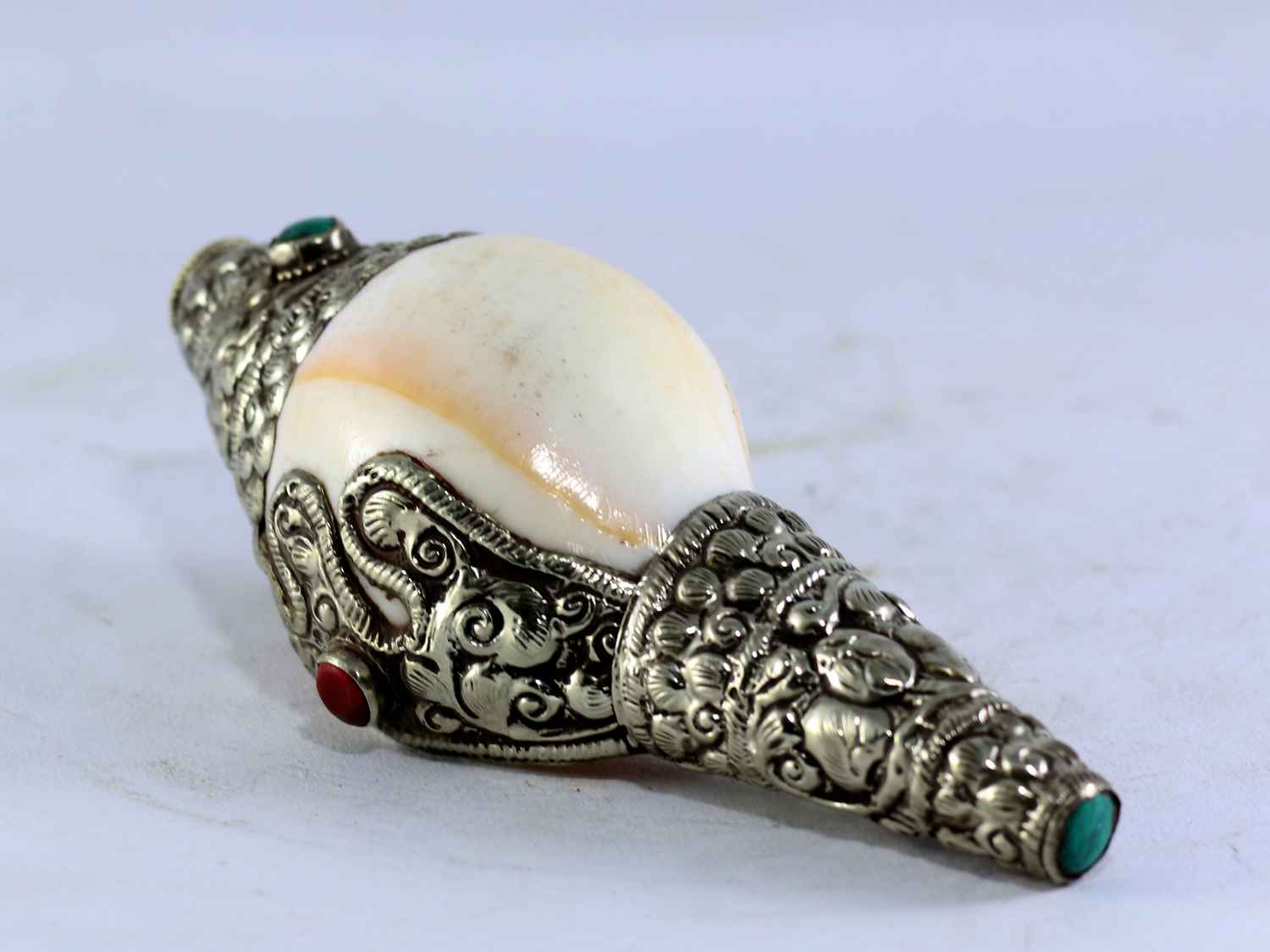 : White Metal Conch Shell, USD: $25, Size :15x5 cm, Material :Conch Shell