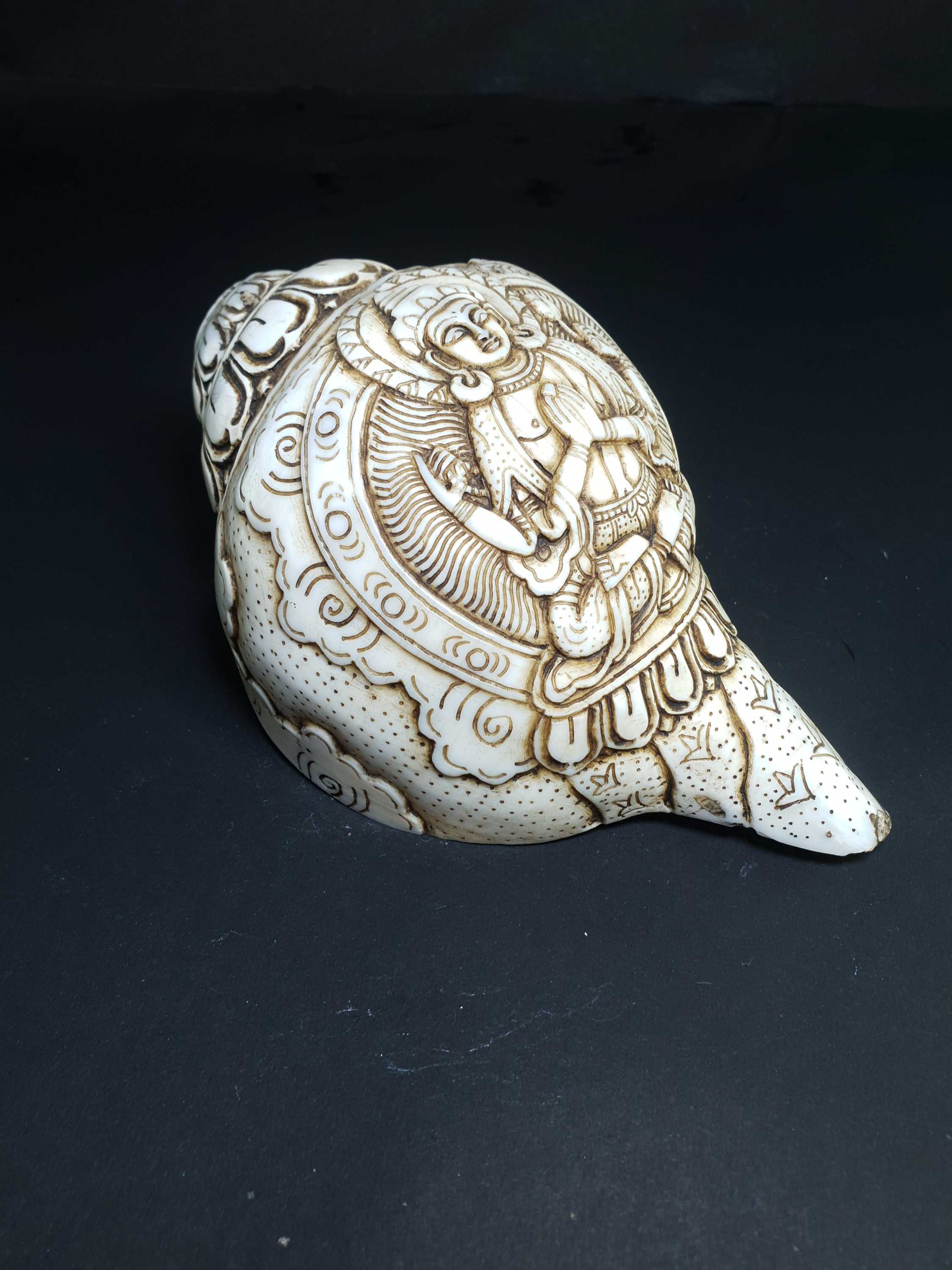 Tibetan Conch Shell With Chenrezig hand Carved
