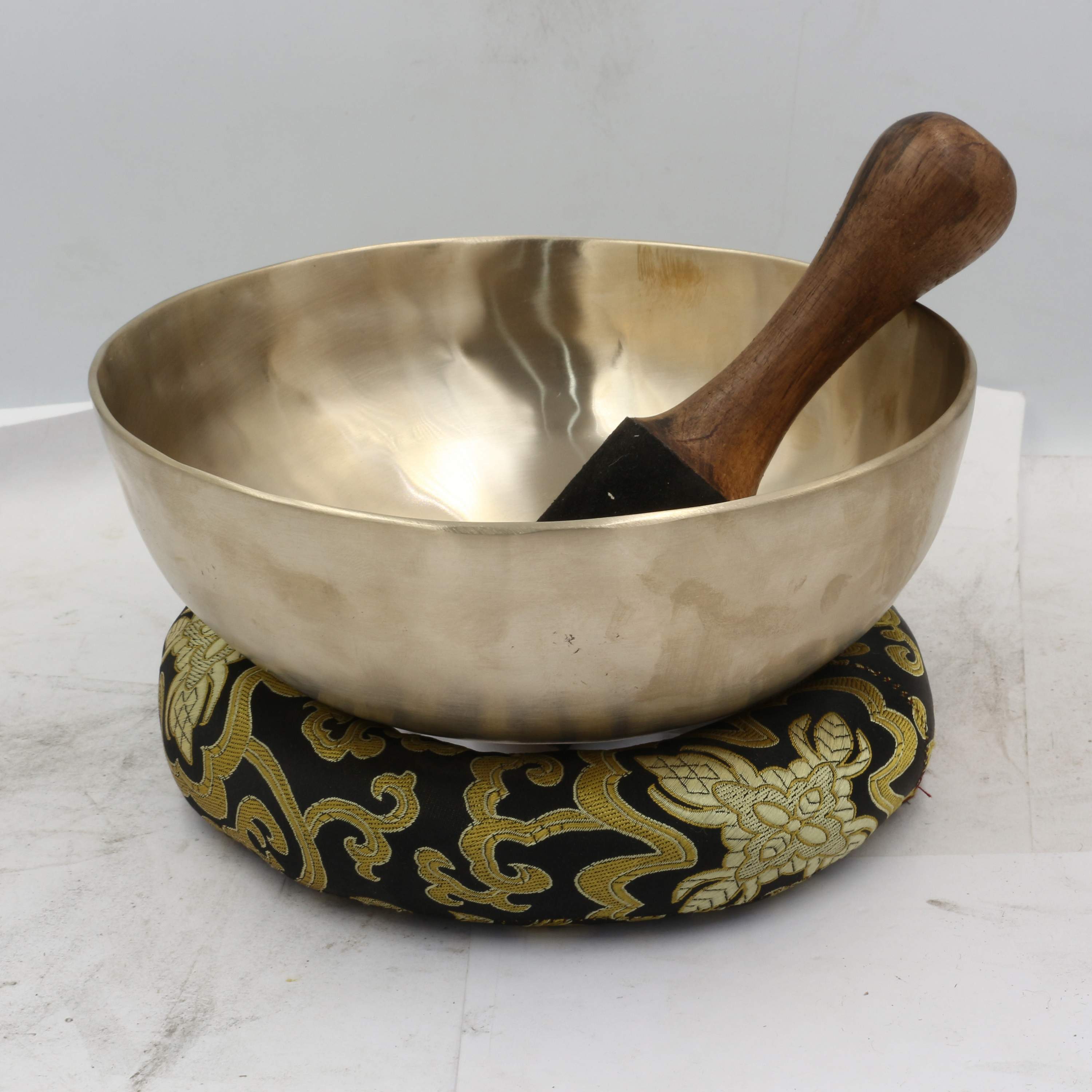 Knee Bowl, Buddhist Hand Beaten Knee Singing Bowl, With Plain Design