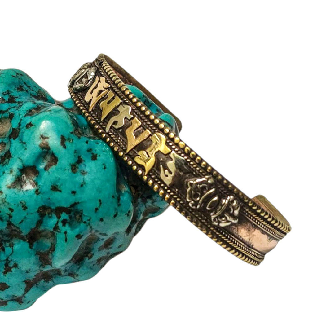 [metal Bracelet] With [om Namaha Shibaya] Design