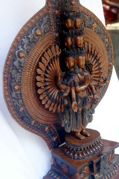 thumb3-Sahasrabhuja Avalokitesvara-10952
