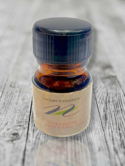 Essential Oil-25037