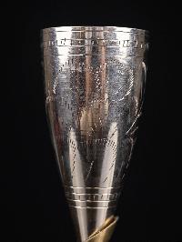 Wine Serving Glass With [carving]