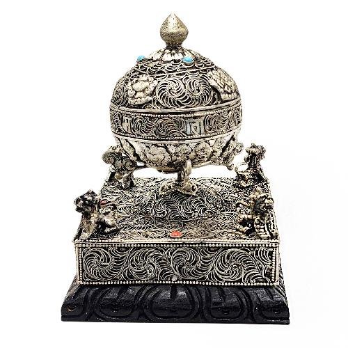 This 18cm tall  (Product Code: HMS37081) weighs 0.71kg and is available at an offer price of US$150.