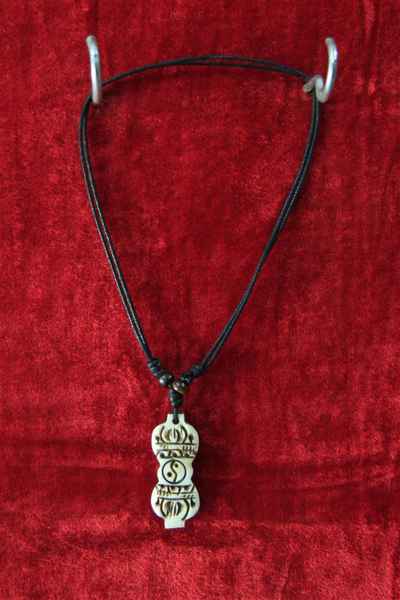 Bone Pendant-7108