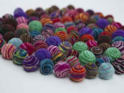 Felt Beads-9310